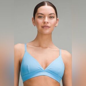 Lululemon License to Train Triangle Bra Kayak Blue Light 8